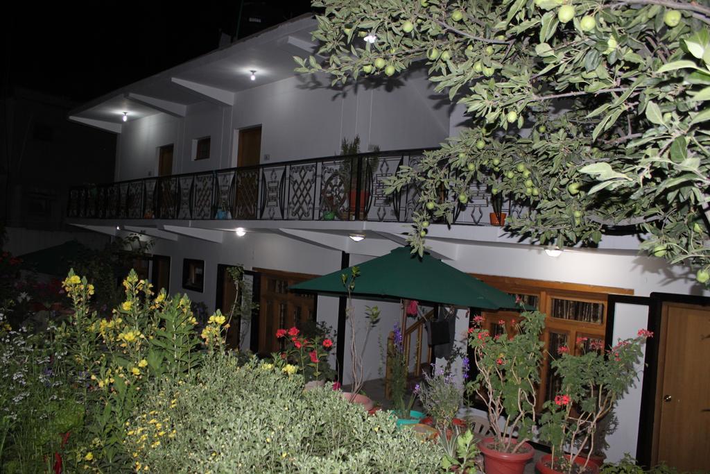 Travellers House Hotel Leh Exterior foto