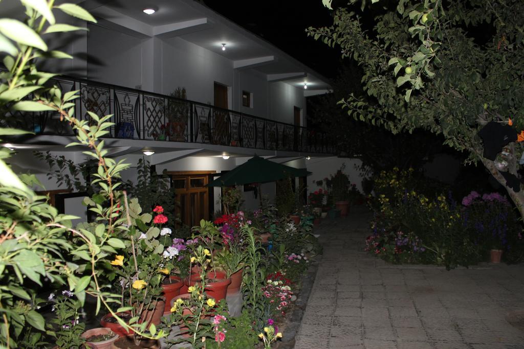 Travellers House Hotel Leh Exterior foto